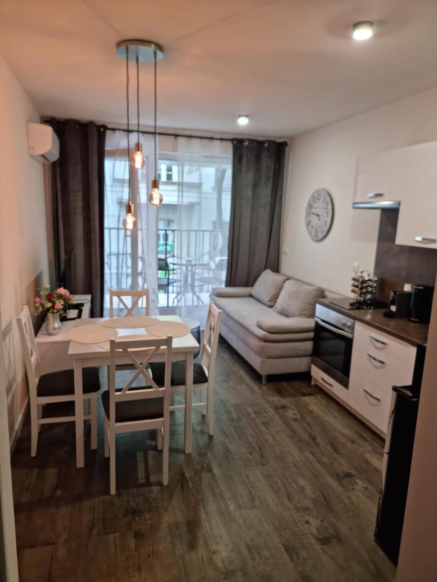 Apartman - Centrum Pozsony Kültér fotó